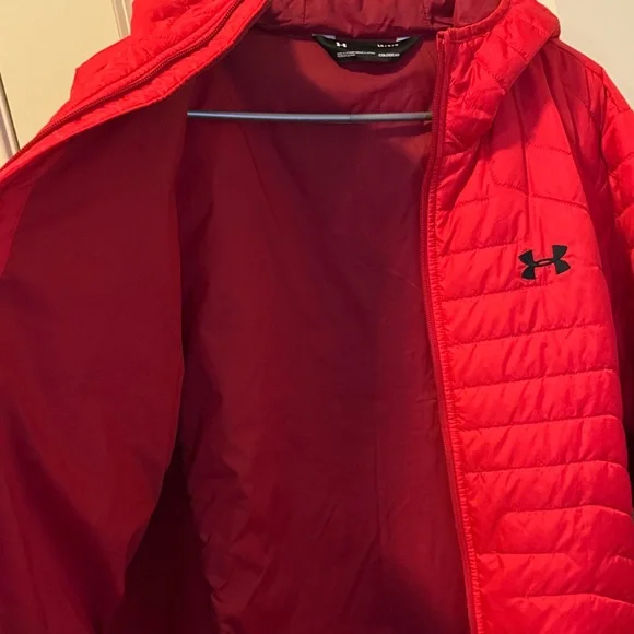 Under Armour Red Quilted Hooded Puffer Jacket - Picture 10 of 10
